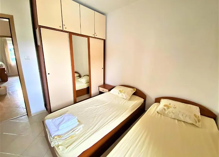 Bravo 5 * סאני ביץ'