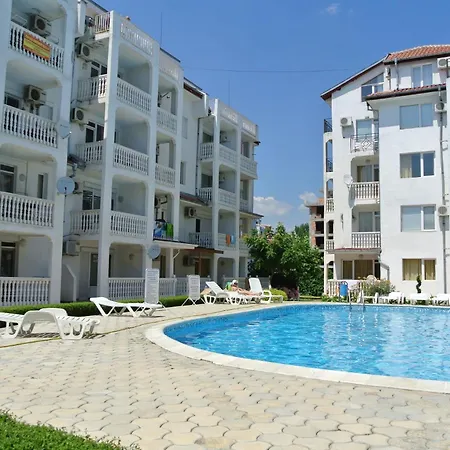 Апартаменты Bravo 5 Солнечный берег