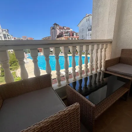 Apartment Bravo 5
